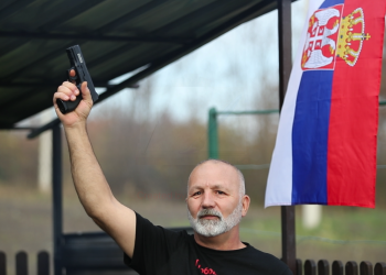 Чељади моја, јадна је кућа чији праг цвили, дирјек се савија а у њу више нико не долази